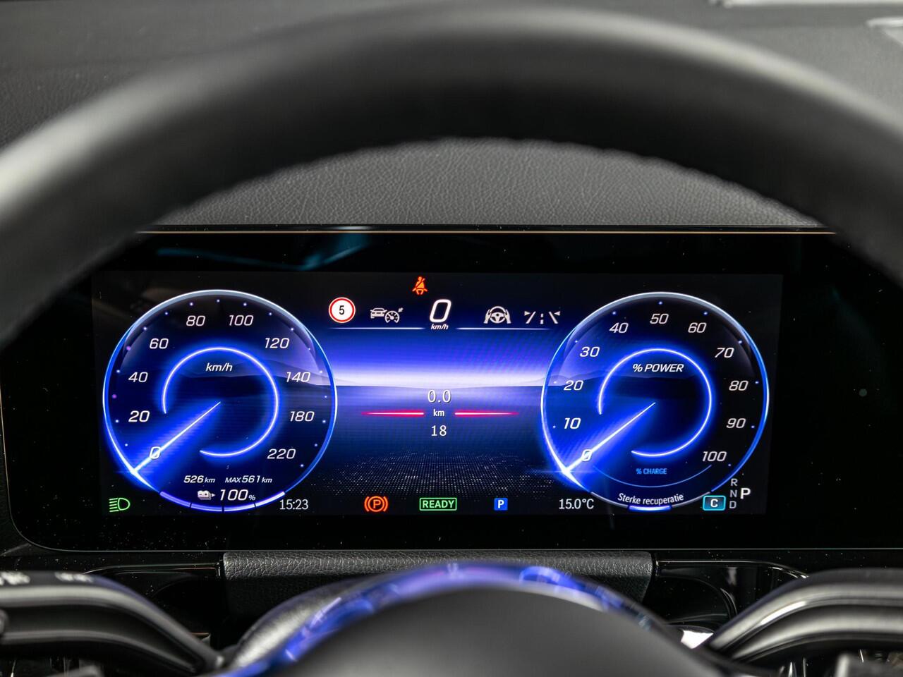 Mercedes-Benz EQA 250+ Business Solution Luxury 71 kWh Panorama dak | Trekhaak