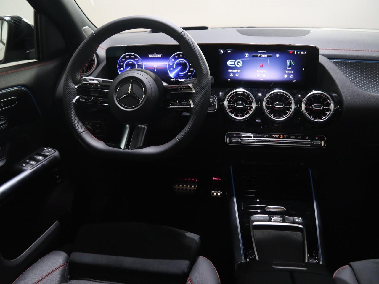 Mercedes-Benz EQA 250+ Business Solution AMG 71 kWh | Panoramaschuifdak | Head-up | Burmester | Trekhaak |