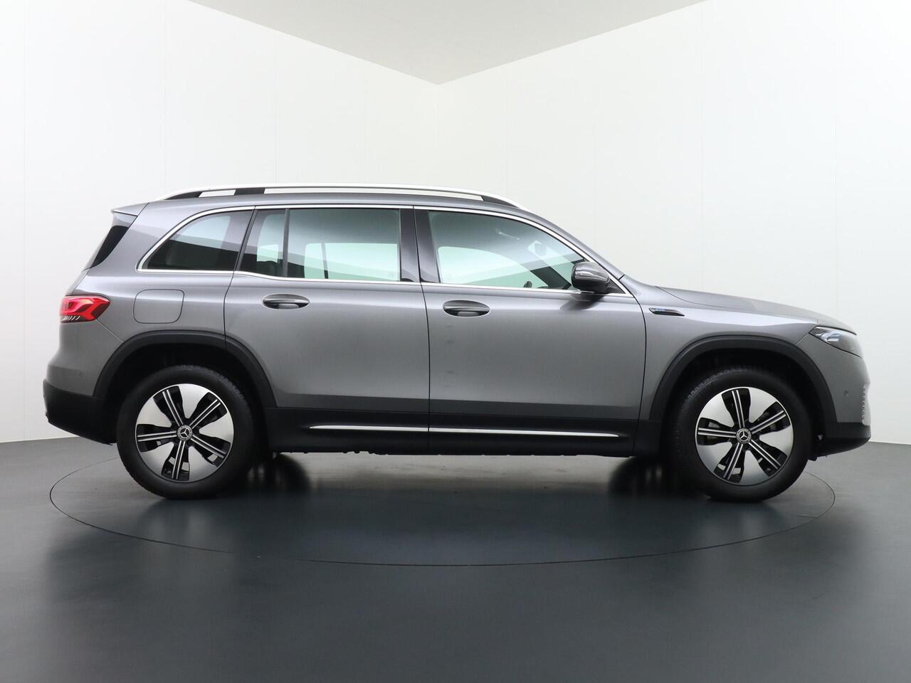 Mercedes-Benz EQB 350 4MATIC Luxury Line 67 kWh Achteruitrijcamera | Sfeerverlichting | Stoelverwarming | Full LED | Rijklaar geleverd met onderhoud en 12 mnd BOVAG garantie