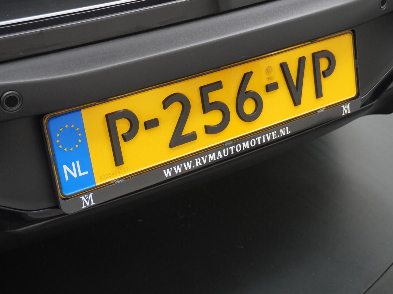 Mercedes-Benz EQB 250 AMG Line 7p. 67 kWh SOH 96% PANORAMADAK | ELECTR STOELEN+geheugen | AMBILIGHT | ADAPTIVE CRUISE | HEAD UP | MEGA COMPLEET!