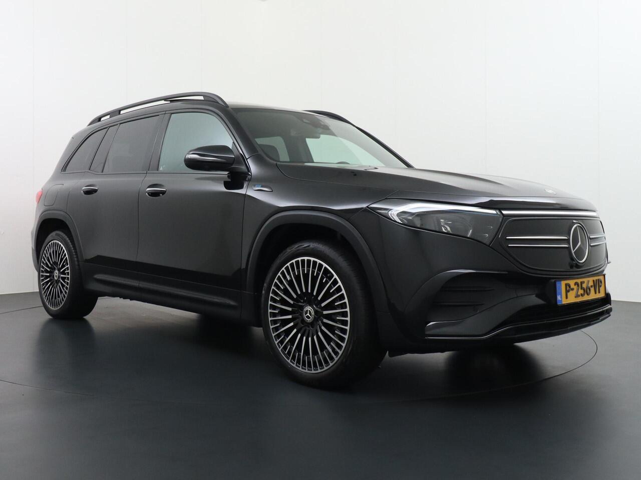 Mercedes-Benz EQB 250 AMG Line 7p. 67 kWh SOH 96% PANORAMADAK | ELECTR STOELEN+geheugen | AMBILIGHT | ADAPTIVE CRUISE | HEAD UP | MEGA COMPLEET!
