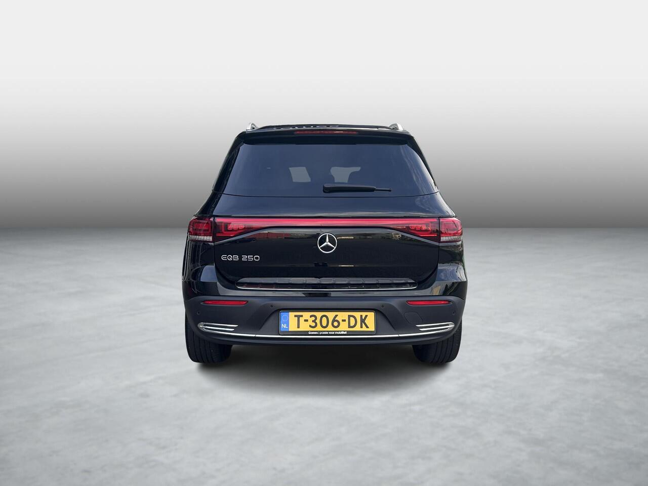 Mercedes-Benz EQB 250 Business Line 7 Persoon. 67 kWh | Cruise Control | Carplay | Led Koplampen