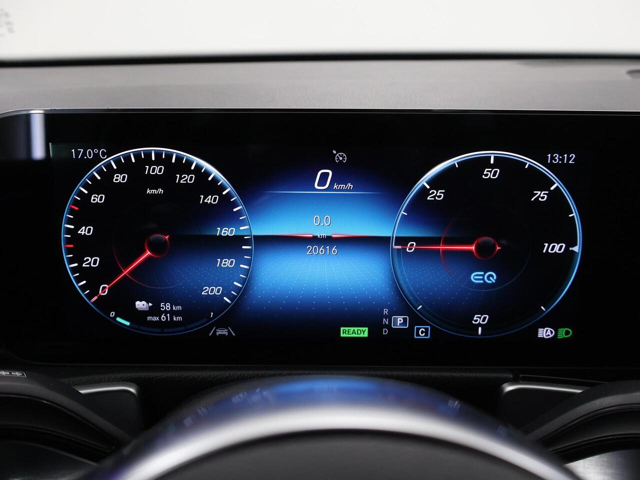 Mercedes-Benz EQB 300 4MATIC Luxury Line 67 kWh | Sfeerverlichting | Stoelverwarming | Achteruitrijcamera |