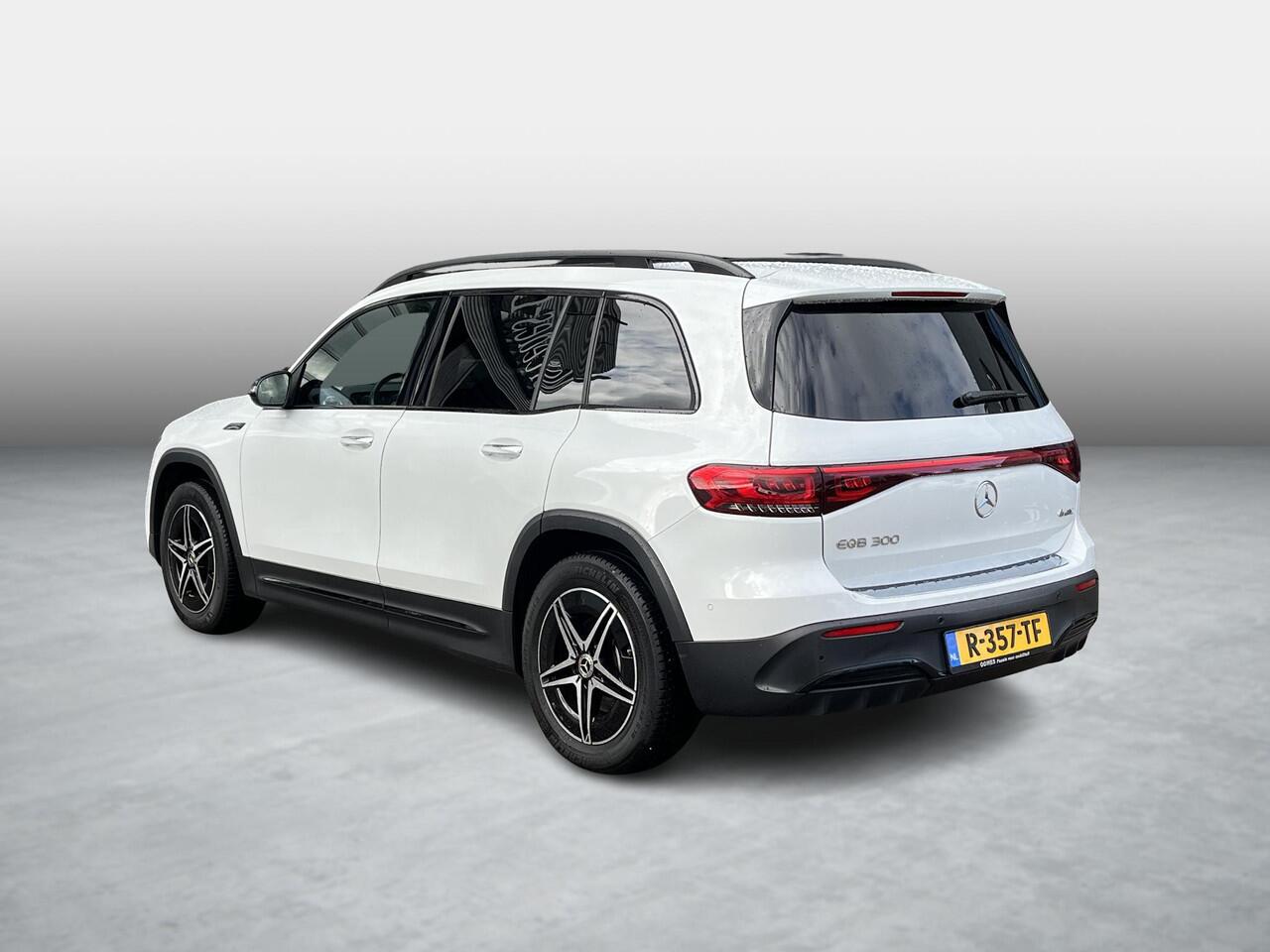 Mercedes-Benz EQB 300 4MATIC AMG Line 67 kWh