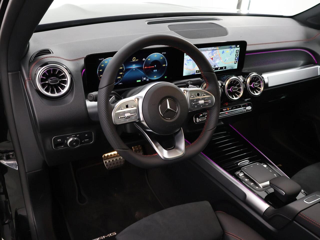 Mercedes-Benz EQB 250+ AMG NIGHT Sport Edition 71kWh | Panoramadak | Adaptief Onderstel | Keyless Entry | Dodehoekassistent | Stoelverwarming | Sfeerverlichting | Achteruitrijcamera | MBUX Augmented Reality | 20" Multispaaks AMG velgen |