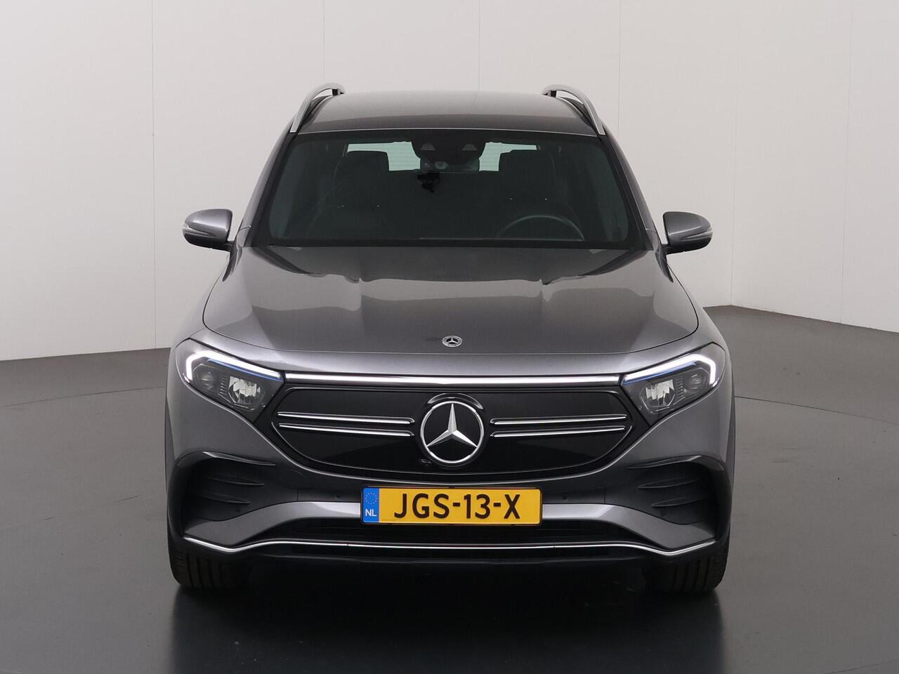 Mercedes-Benz EQB 250 AMG Line 71 kWh | Augmented reality | Stoelverwarming | Elektrische achterklep |