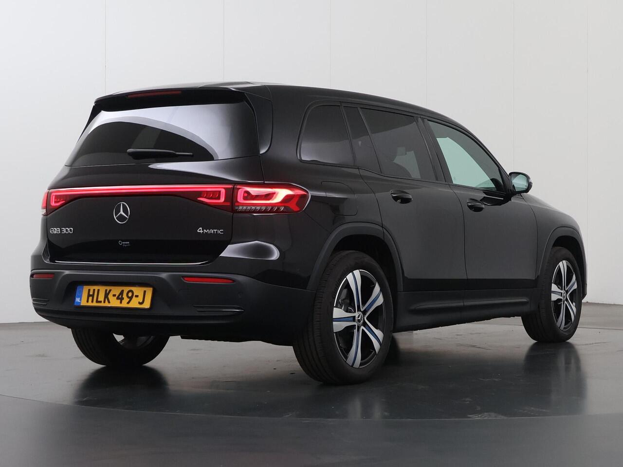 Mercedes-Benz EQB 300 4MATIC Luxury Line 67 kWh | Night | 360 graden camera | Stoelverwarming | Sfeerverlichting |