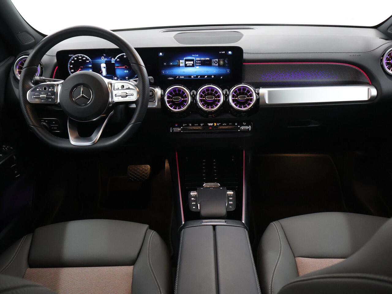 Mercedes-Benz EQB 300 4MATIC Luxury Line 67 kWh | Night | 360 graden camera | Stoelverwarming | Sfeerverlichting |