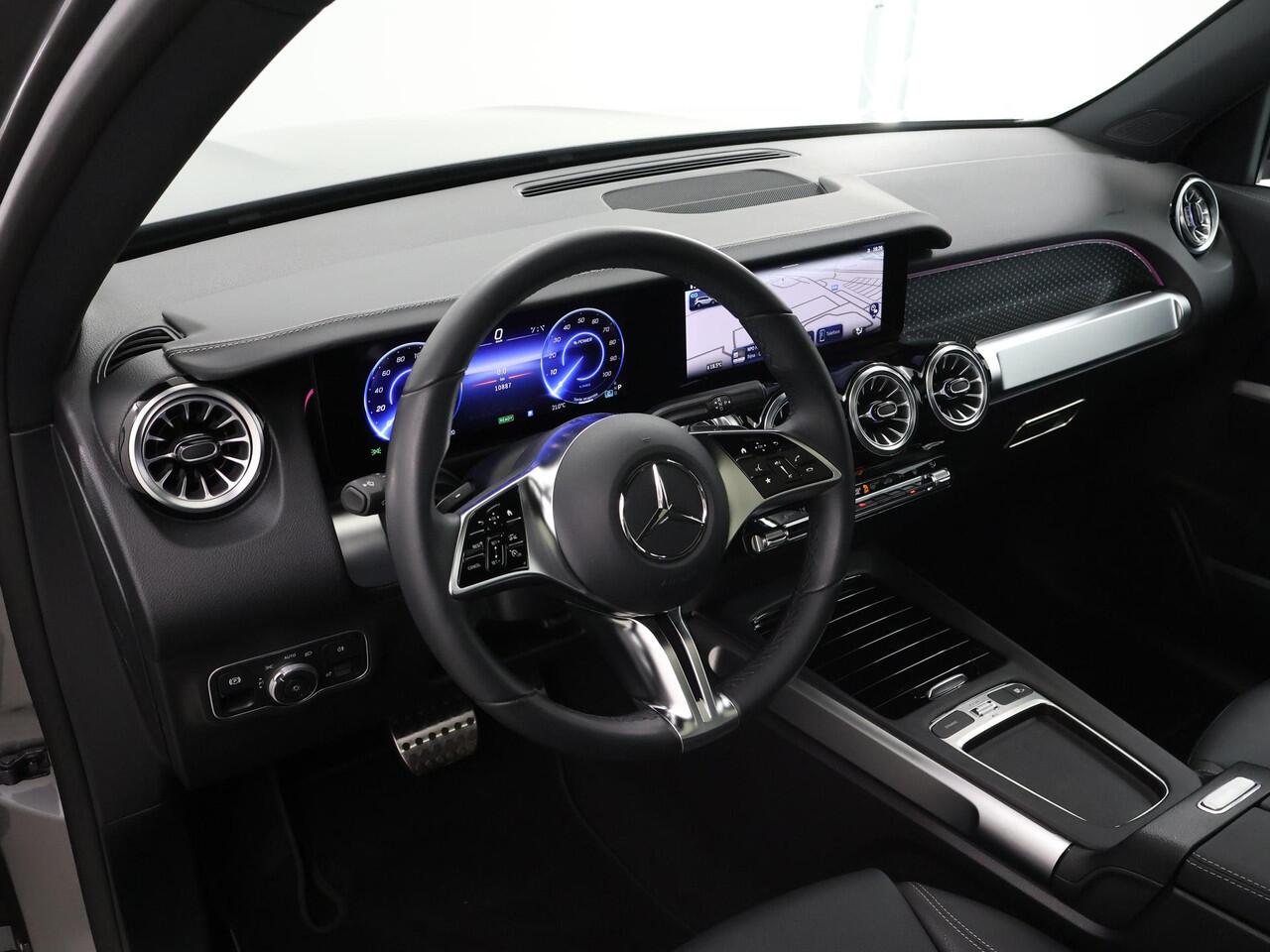 Mercedes-Benz EQB 250+ Business Line 7persoons 71 kWh | Panoramadak | Sfeerverlichting | Stoelverwarming |