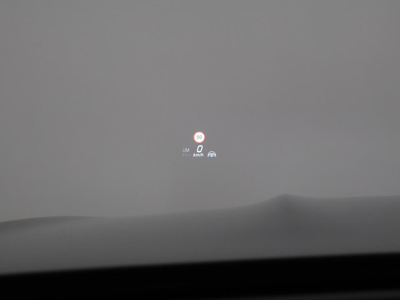 Mercedes-Benz EQB AMG Line 71 kWh | Panoramadak | Dodehoek Assistent | 360 Camera | Burmester | Apple Carplay/Android Auto | Elektrische Stoelen met Memory |