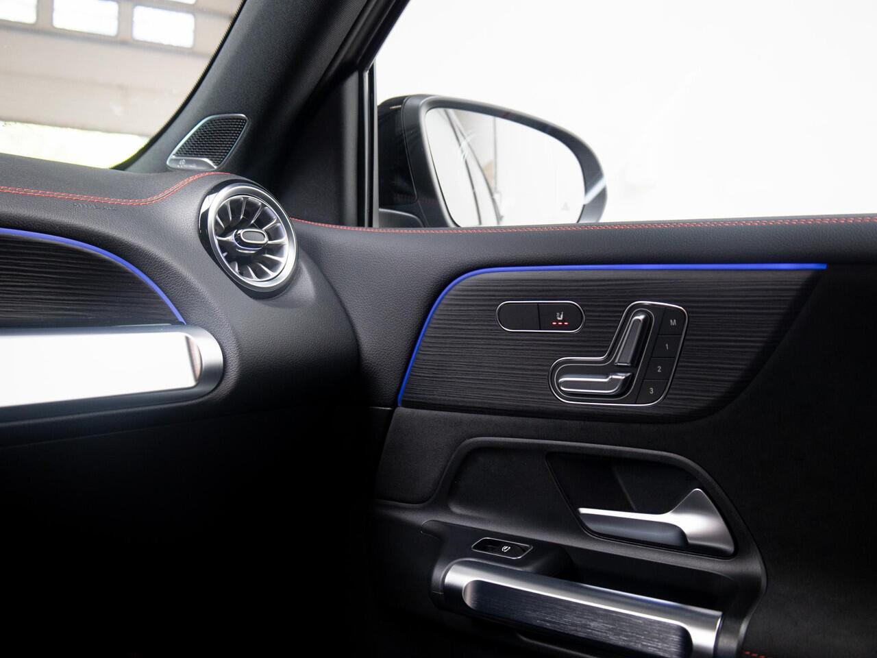 Mercedes-Benz EQB 250+ AMG Line 7p. 71 kWh Panorama dak