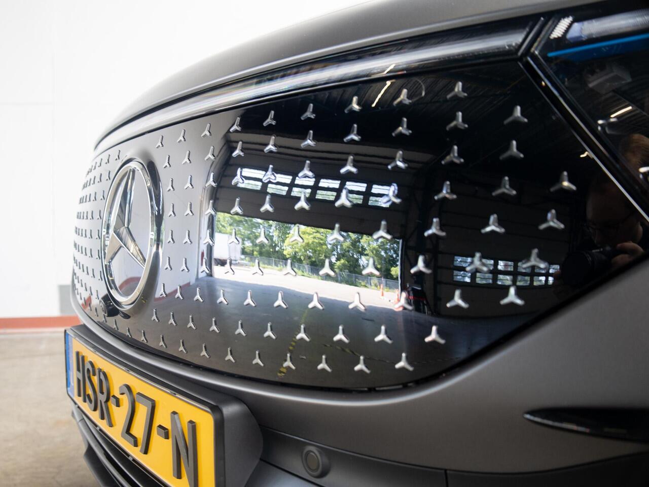 Mercedes-Benz EQB 250+ AMG Line 7p. 71 kWh Panorama dak