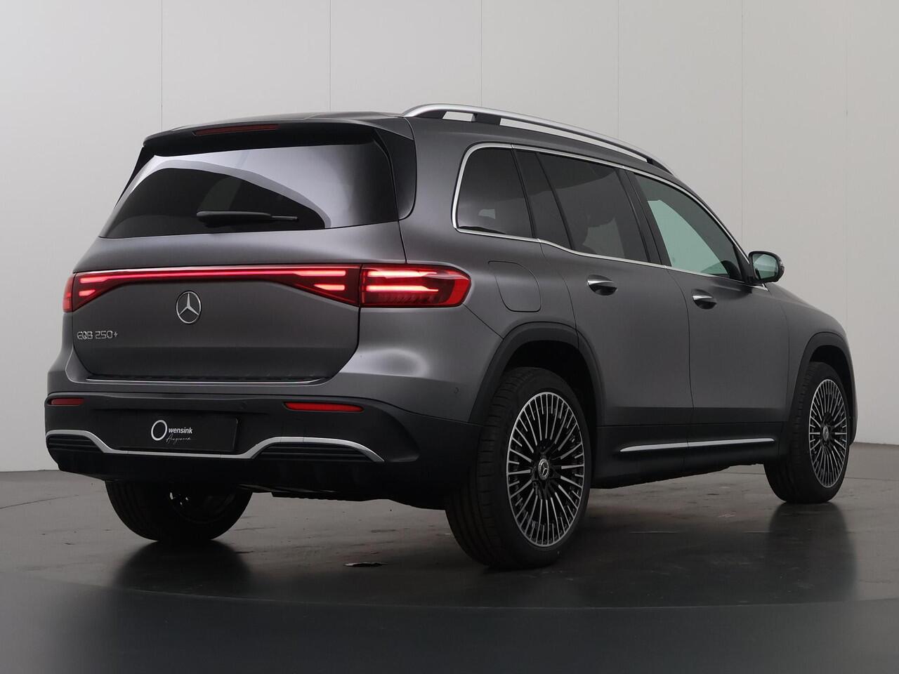 Mercedes-Benz EQB 250+ AMG Line 71 kWh | Premium pakket | 20-Inch | Panoramadak | Memory pakket | Burmester Sound | Adapt. demping | Apple Car Play | HUD | Keyless-Go | 360 graden