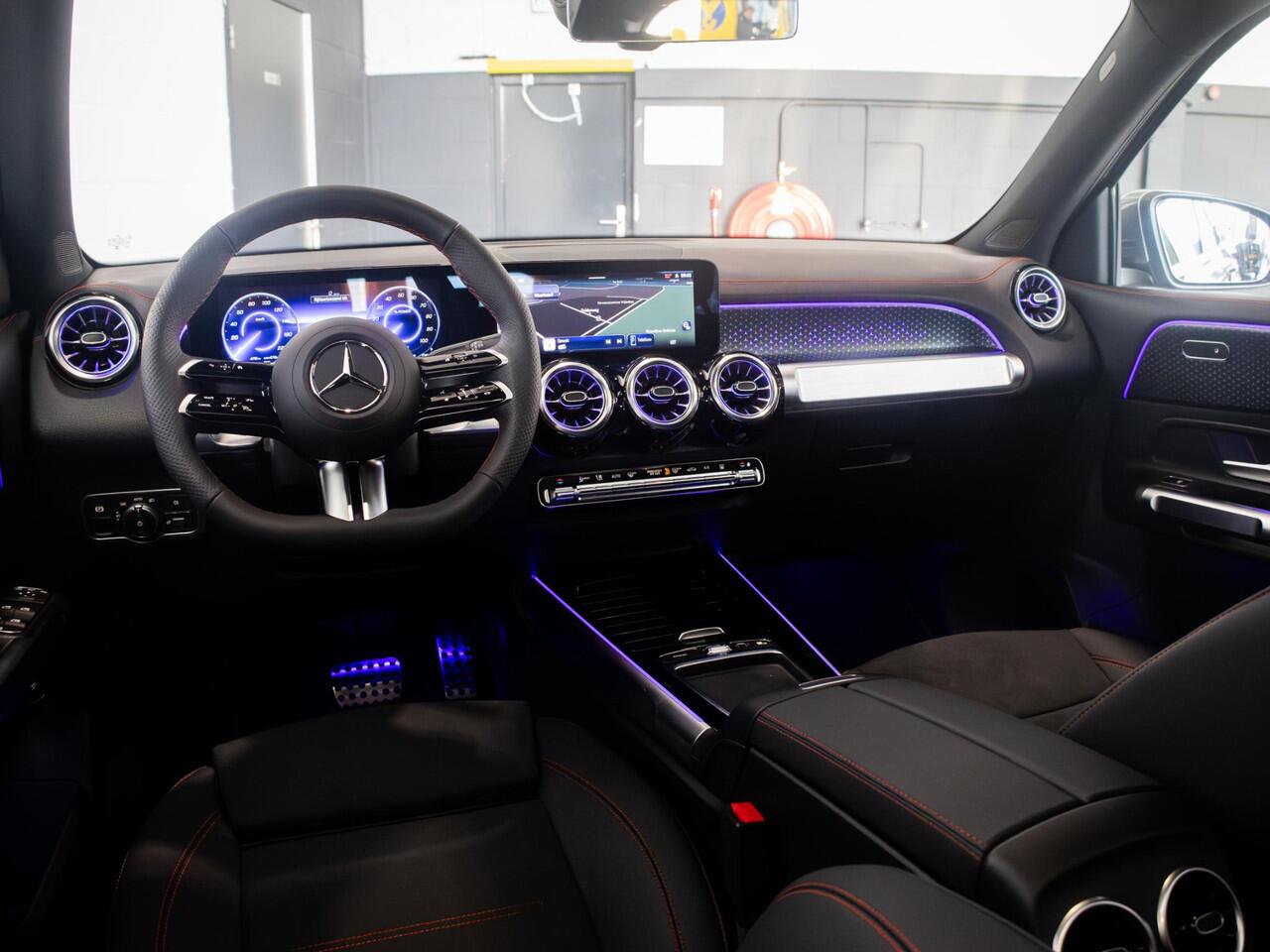 Mercedes-Benz EQB 250+ AMG Line 71 kWh Panorama dak