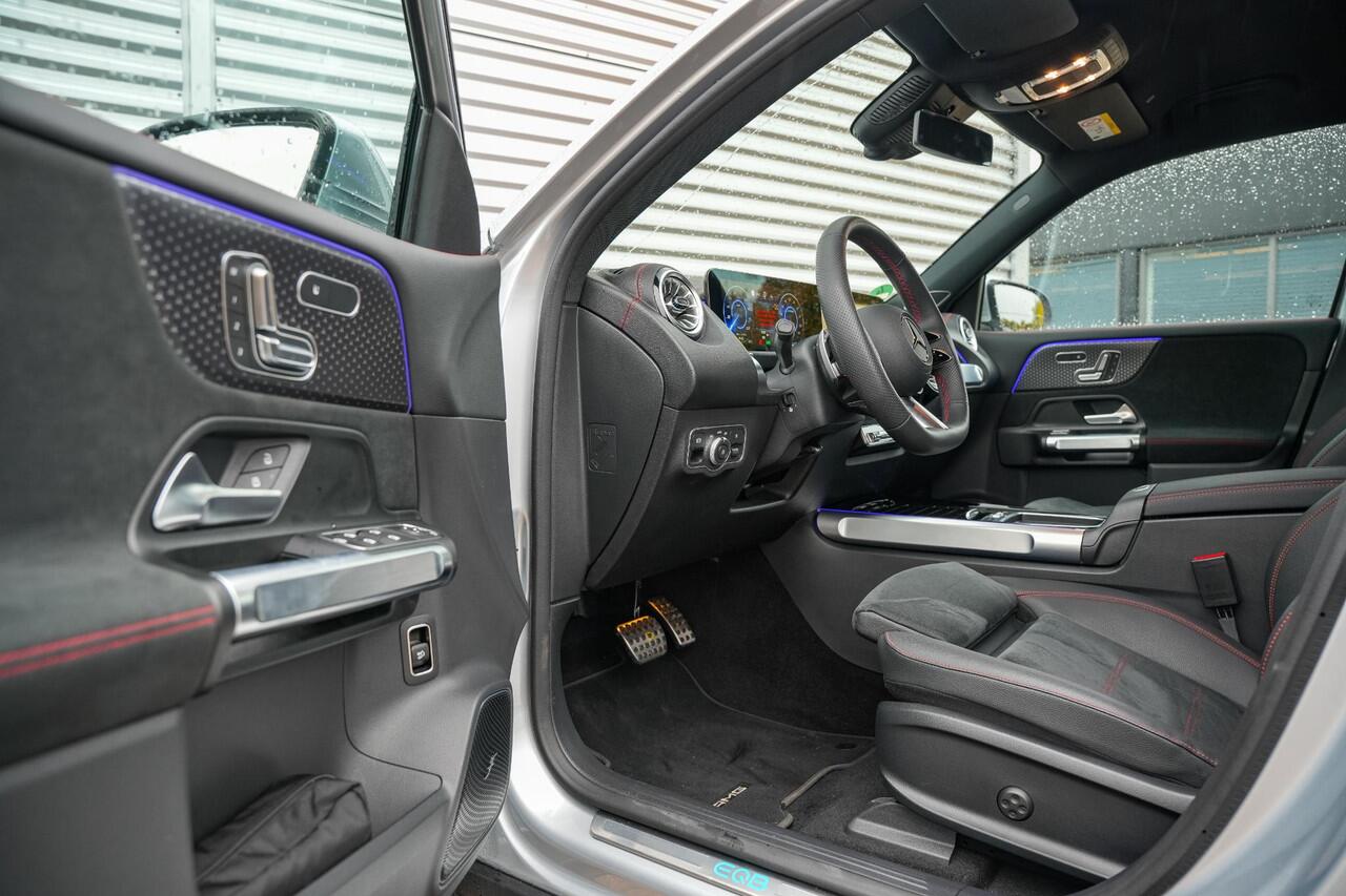 Mercedes-Benz EQB 250+ AMG Line 7p. 71 kWh 7 persoons Wide Screen Ambient verlichting Head Up Burmester