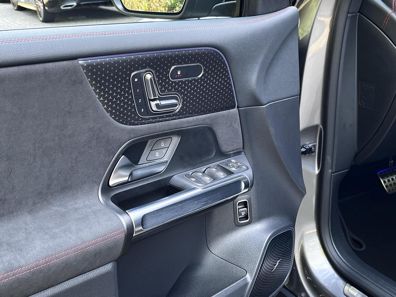 Mercedes-Benz EQB 250+ Business Solution AMG | Panoramadak | Night Pakket | Burmester Surround Sound | 360° Camera | Head-up Display | Dodehoekassistent | Elektrisch Verstelbare Stoelen + Memory | Stoelverwarming | Sfeerverlichting | Apple CarPlay | Android Auto