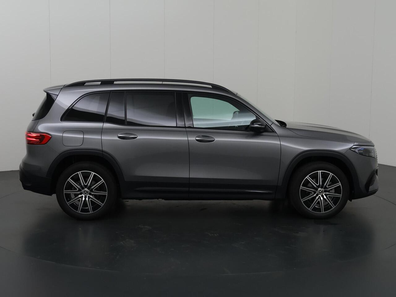 Mercedes-Benz EQB 250+ AMG Line | Night | Panoramadak | Head-up Display | Burmester | Sfeerverlichting | 360 Camera | Memory Stoelen |