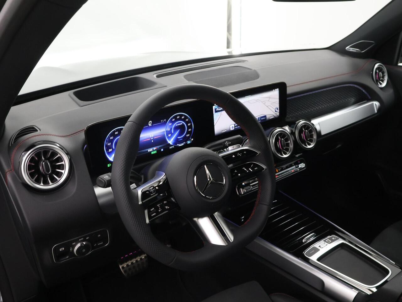 Mercedes-Benz EQB 250+ AMG Line | Night | Panoramadak | Head-up Display | Burmester | Sfeerverlichting | 360 Camera | Memory Stoelen |