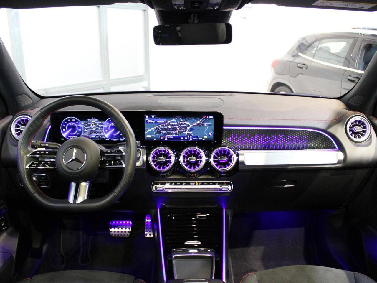 Mercedes-Benz EQB 250+ AMG Line 7p. 71 kWh Panorama dak