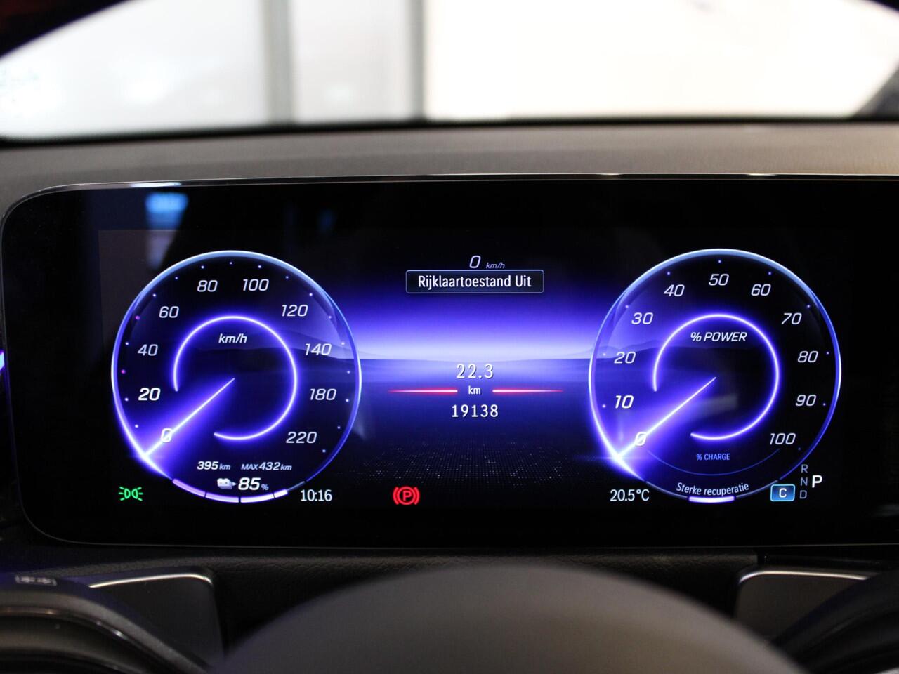 Mercedes-Benz EQB 250+ AMG Line 7p. 71 kWh Panorama dak