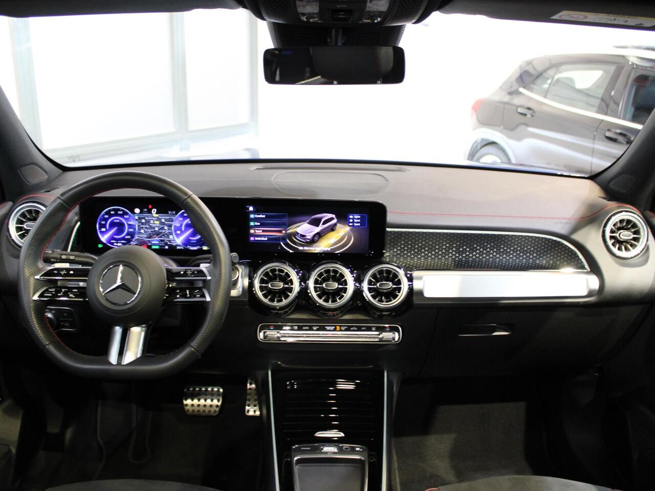 Mercedes-Benz EQB 250+ AMG Line 7p. 71 kWh Panorama dak