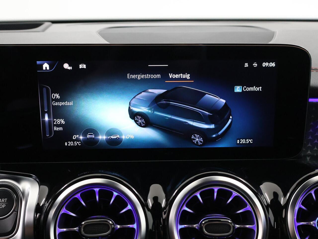 Mercedes-Benz EQB 250+ AMG Line 71 kWh | Panoramaschuifdak| 360-Camera | Dodehoekassistent | DAB+ | Led-Koplampen |