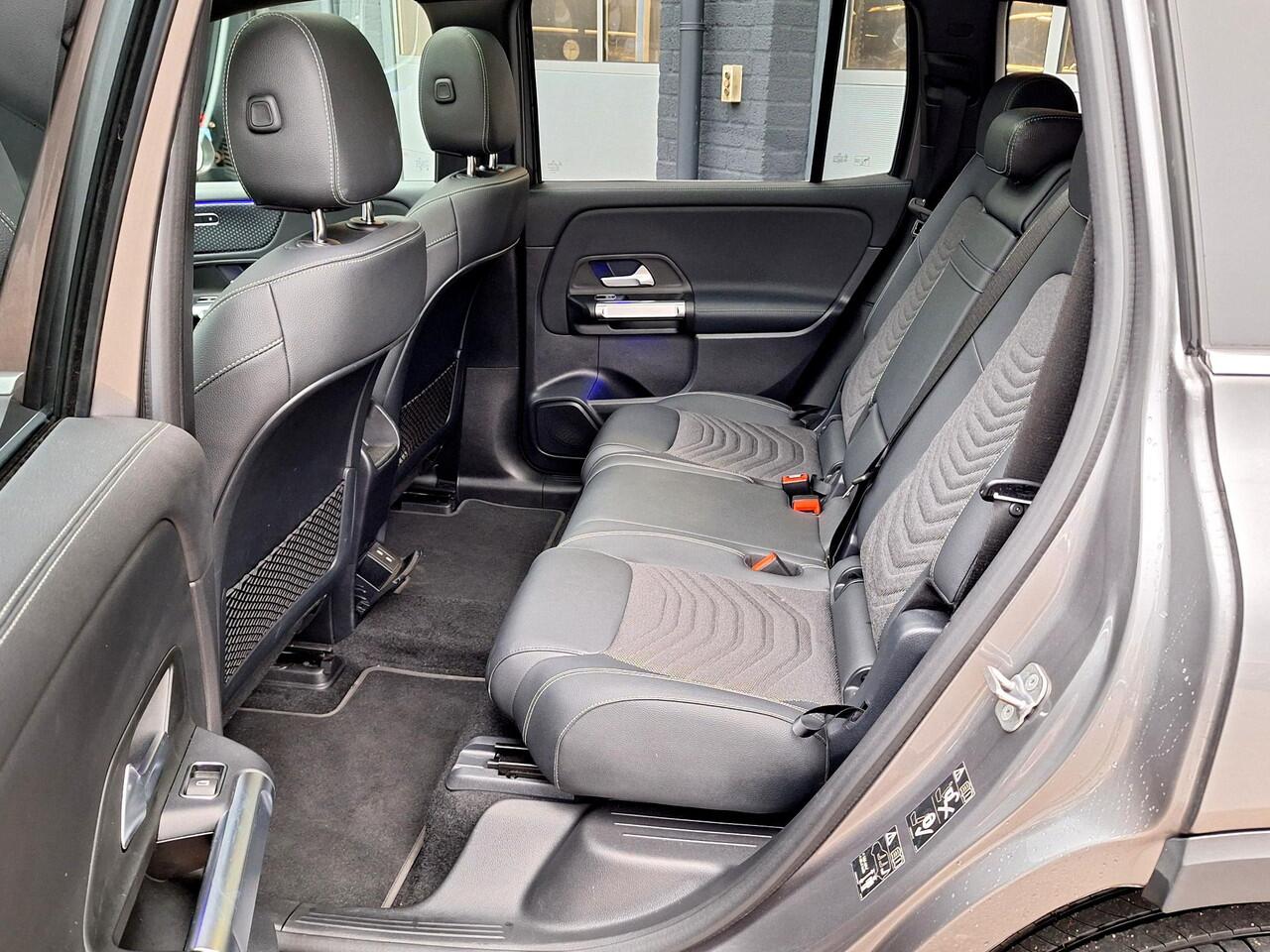 Mercedes-Benz EQB 250+ LIMITED 7-persoons 71 kWh | Panoramadak | Achteruitrijcamera | Cruise Control | Sfeerverlichting | Stoelverwarming | Dodehoekassistentie | Elektrische achterklep