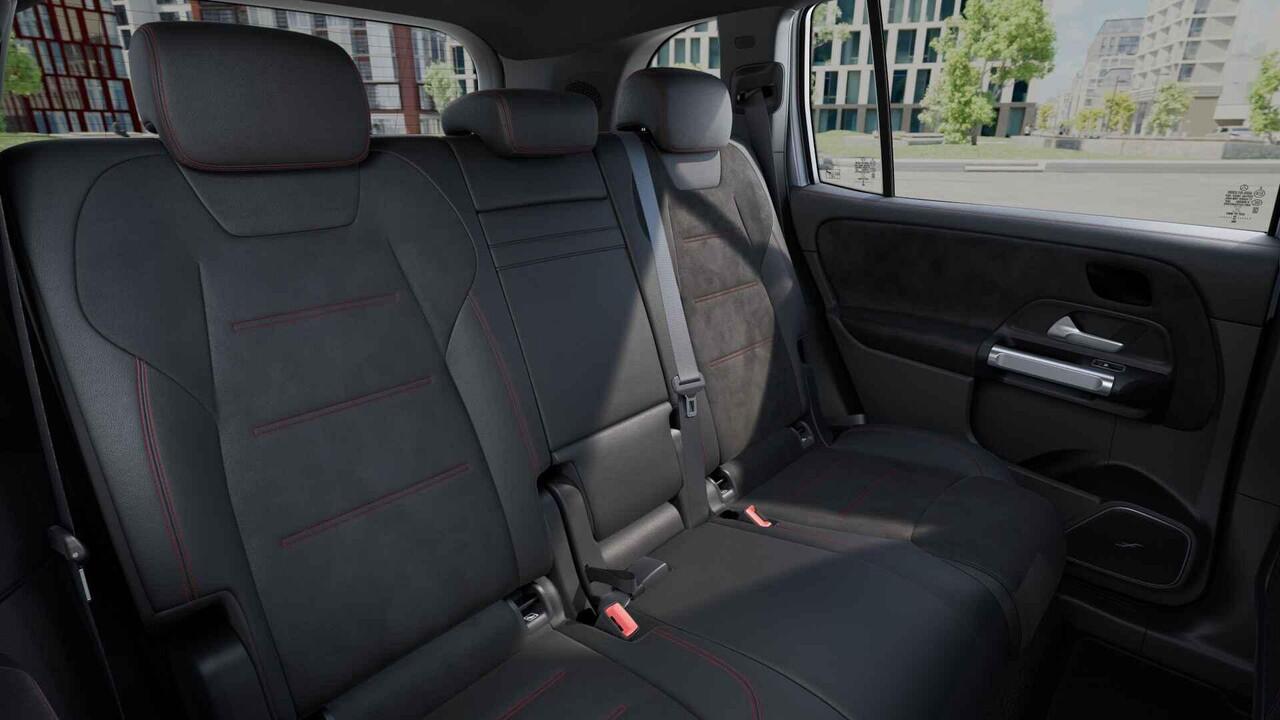 Mercedes-Benz EQB 250+ Business Solution AMG 71 kWh | Panoramaschuifdak | Dodehoekassistent | Led-Koplampen | Head-Up | Burmester |