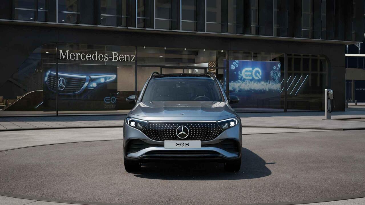 Mercedes-Benz EQB 250+ Business Solution AMG 71 kWh | Panoramaschuifdak | Dodehoekassistent | Led-Koplampen | Head-Up | Burmester |