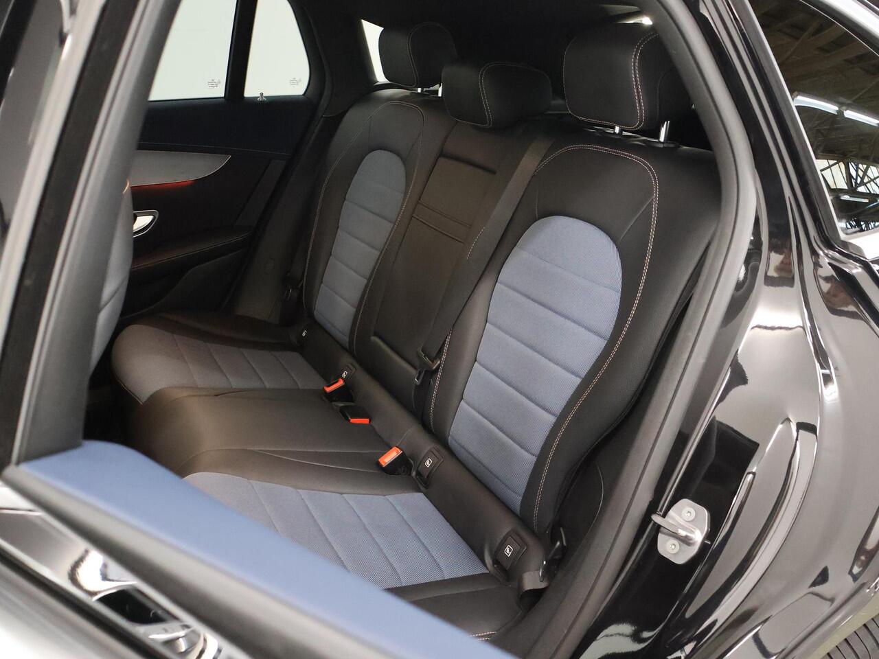 Mercedes-Benz EQC 400 4MATIC Premium 80 kWh | Schuif/kanteldak | Burmester | Stoelverwarming | Multibeam | Keyless |