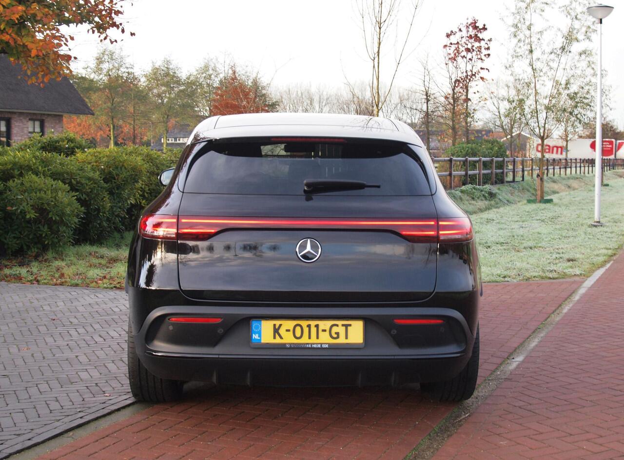 Mercedes-Benz EQC 400 4MATIC Business Solution AMG 80 kWh | AMG Night Edition | Camera | Cruise Control | Sfeerverlichting | NL-Auto |