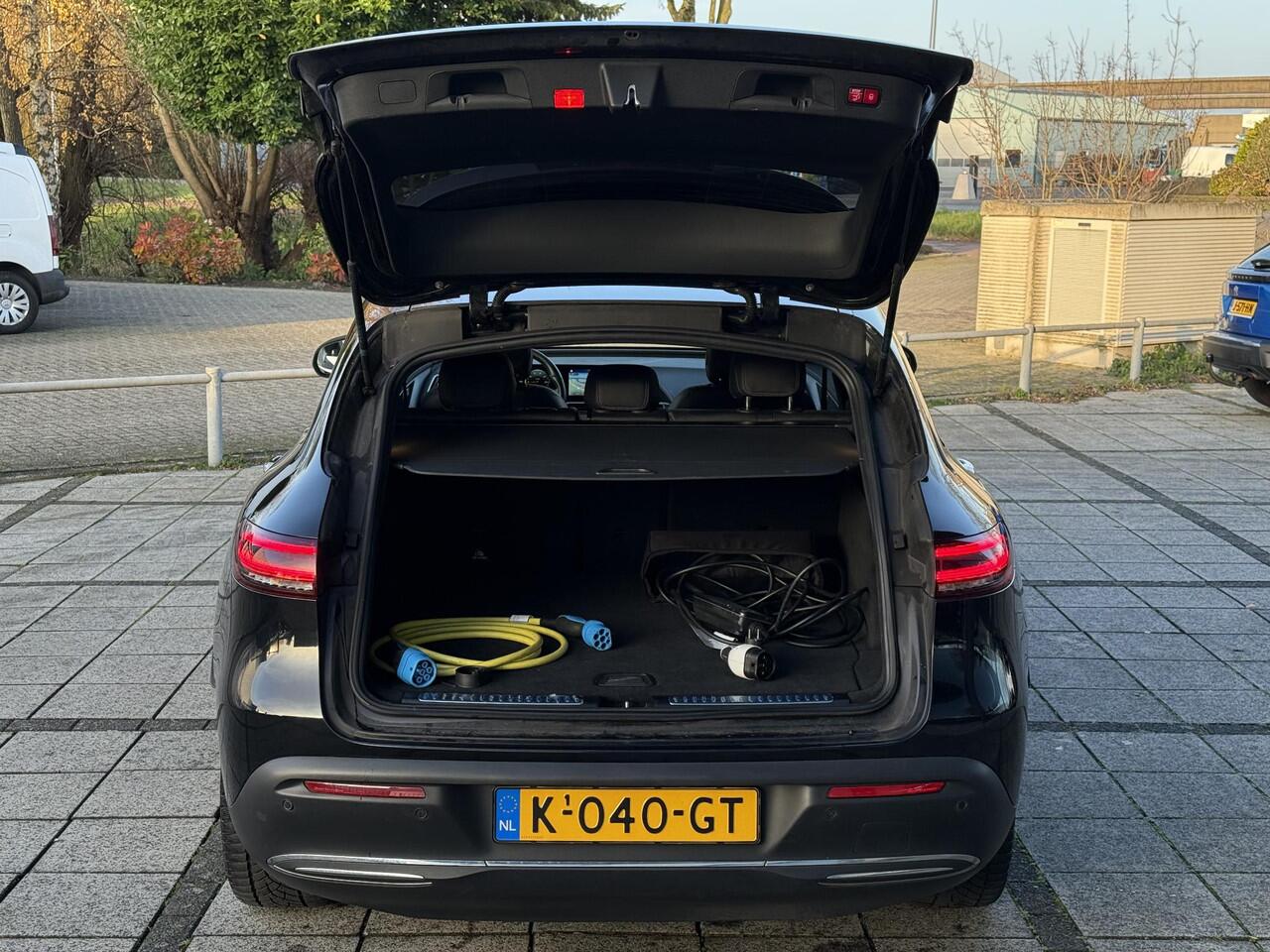 Mercedes-Benz EQC 400 Aut. 4MATIC Sol. Luxury 80 kWh | Navi | Camera | Leder |