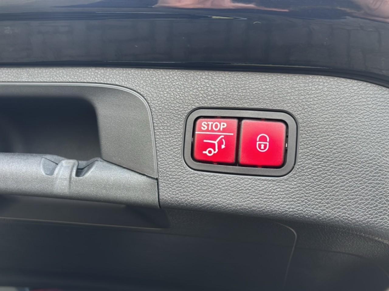 Mercedes-Benz EQC 400 4MATIC AMG 80 kWh ECC LED NAVI