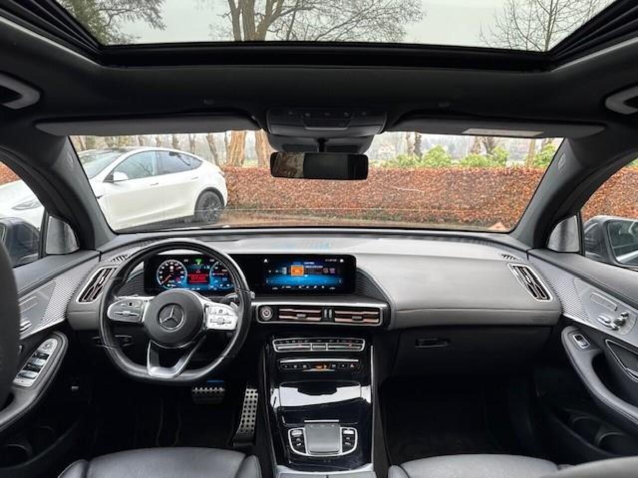 Mercedes-Benz EQC 400 4MATIC 80KWH BUSINESS SOLUTION AMG SOH 93,4% TREKHAAK/SCHUIF- KANTELDAK/LEER/LED/HUP/360CAM/ACARPLAY/FABRIEKSGARANTIE