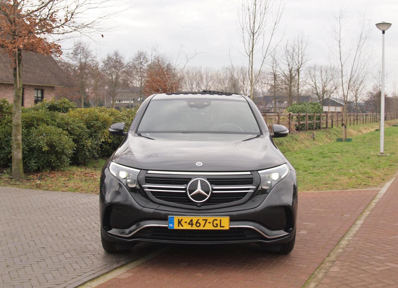 Mercedes-Benz EQC 400 4MATIC Business Solution AMG 80 kWh | SOH 95% | Panoramadak | Trekhaak | Sfeerverlichting | Camera |