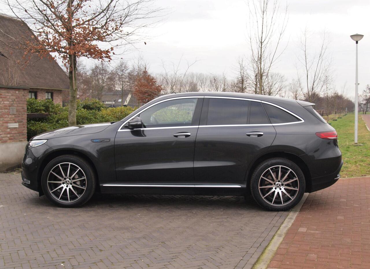 Mercedes-Benz EQC 400 4MATIC Business Solution AMG 80 kWh | SOH 95% | Panoramadak | Trekhaak | Sfeerverlichting | Camera |