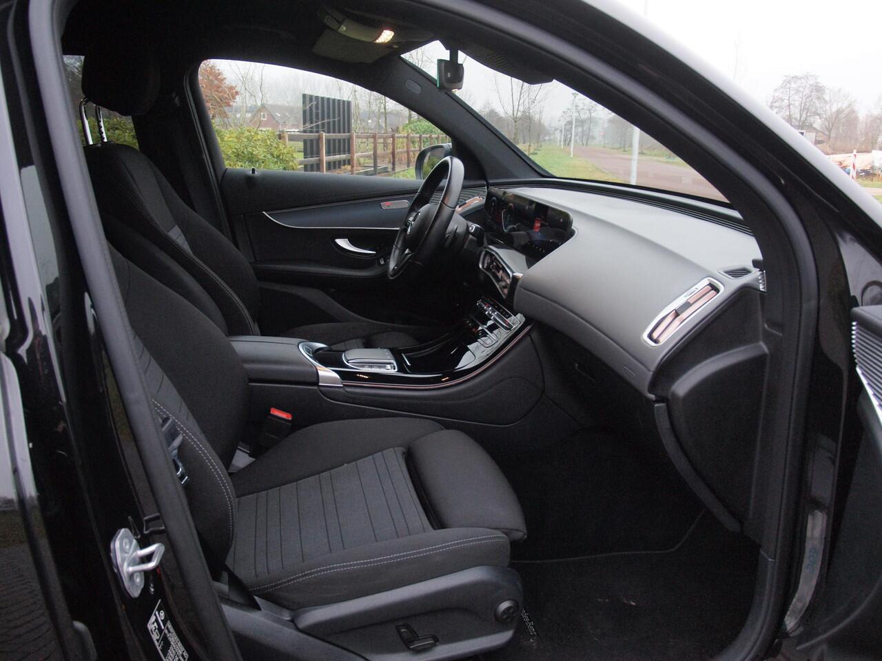 Mercedes-Benz EQC 400 4MATIC Business Solution 80 kWh | 94% | Camera | Sfeerverlichting | Cruise Control | Stoelverwarming |