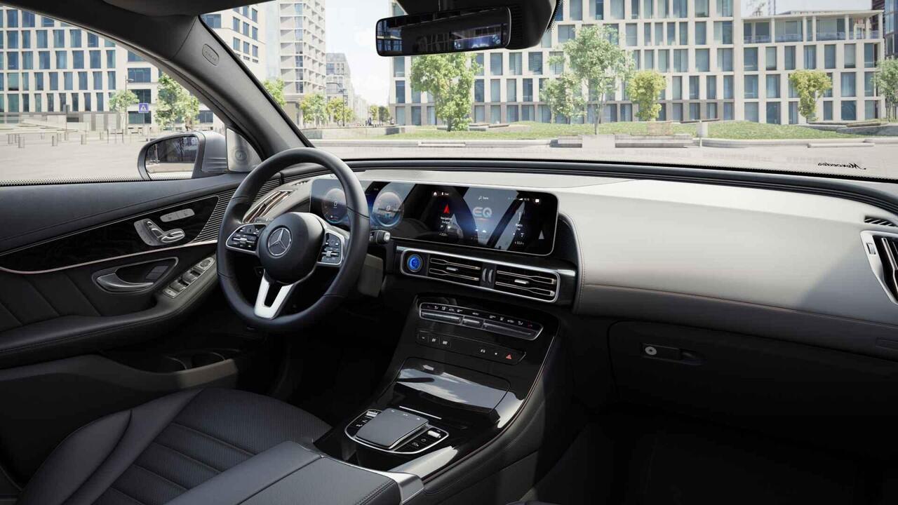 Mercedes-Benz EQC 400 4MATIC Premium Plus 80 kWh | AMG | Burmester | Schuifdak | Massage |