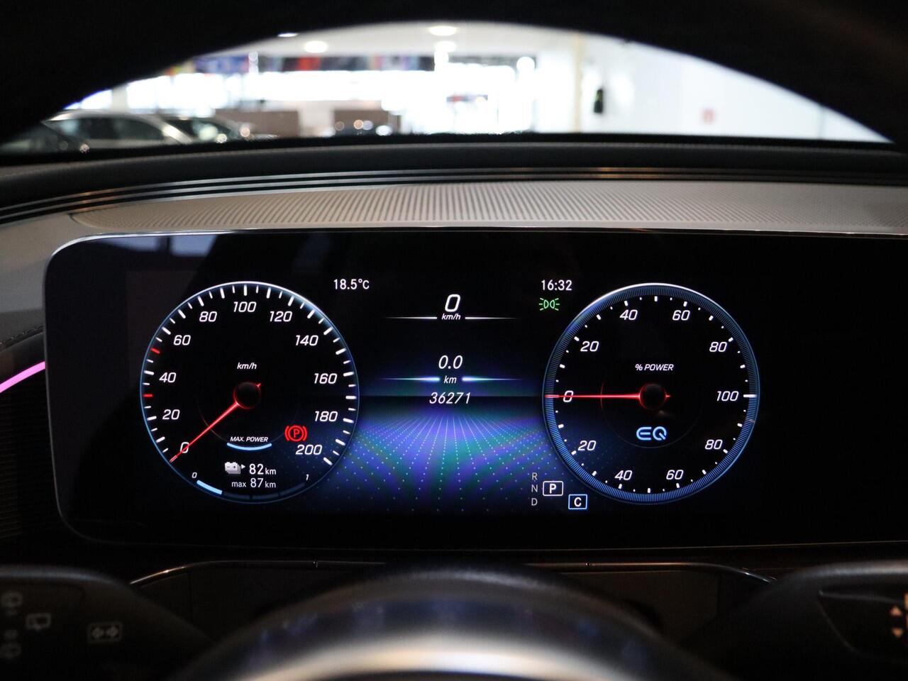 Mercedes-Benz EQC 400 4MATIC Luxury Line 80 kWh | AMG | Trekhaak | Schuif/kanteldak | 19" multispaaks velgen | Multibeam |