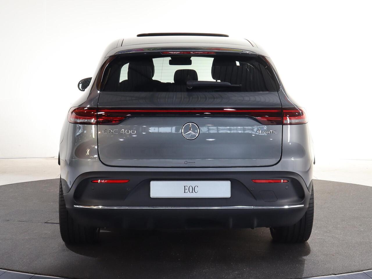 Mercedes-Benz EQC 400 4MATIC Luxury Line 80 kWh | AMG | Trekhaak | Schuif/kanteldak | 19" multispaaks velgen | Multibeam |