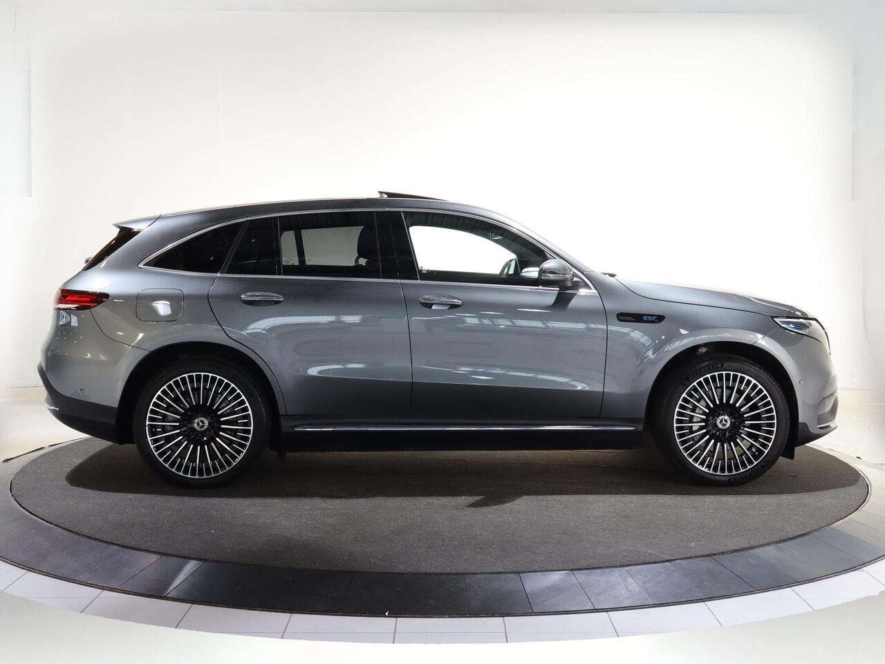 Mercedes-Benz EQC 400 4MATIC Luxury Line 80 kWh | AMG | Trekhaak | Schuif/kanteldak | 19" multispaaks velgen | Multibeam |