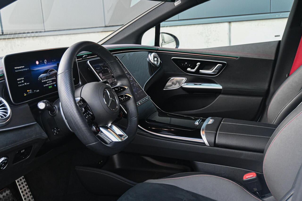 Mercedes-Benz EQE AMG 43 4MATIC *Burmester / 4-Wielbesturing / Luchtvering / Distronic Plus / Pano / HUD / Keyless*