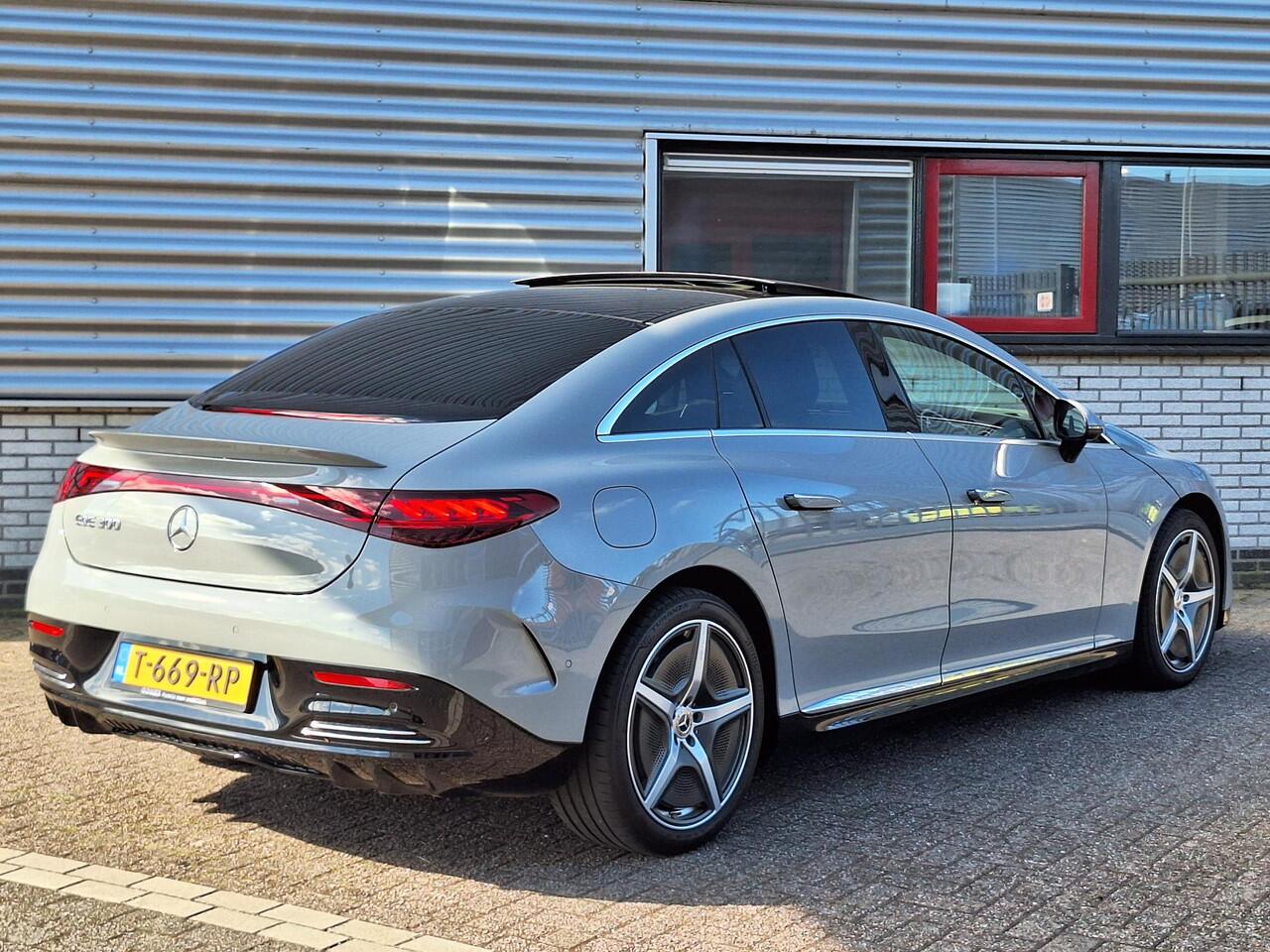 Mercedes-Benz EQE 300 Sport Edition | Panoramadak | Achteruitrijcamera | Memory pakket | Keyless-GO | Sfeerverlichting | Elektrische achterklep