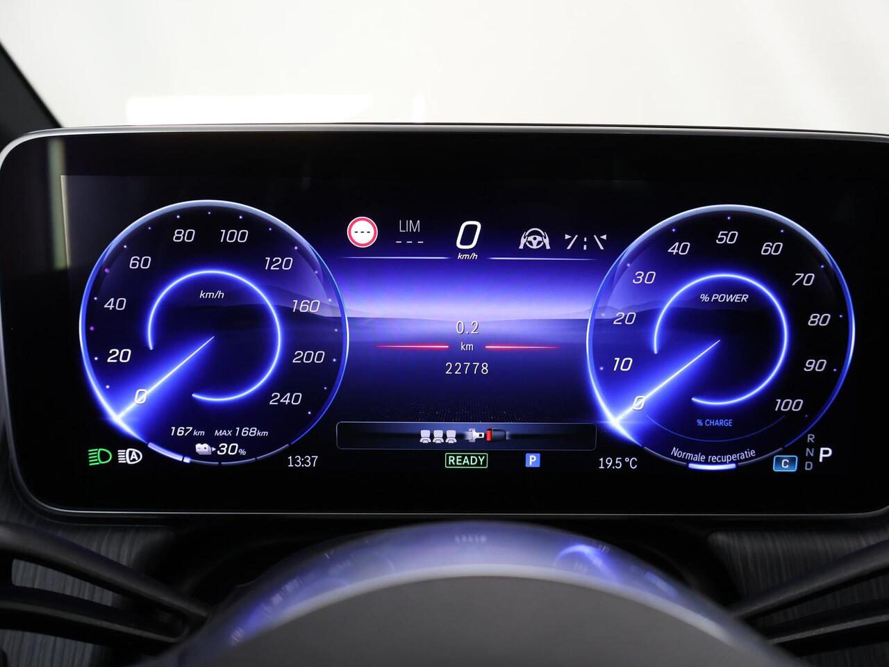 Mercedes-Benz EQE 350+ Luxury Line 91 kWh | Panoramadak | Burmester 3D | Memory | Digital Light | 360 graden camera | Keyless | 21" lichtmetalen velgen |