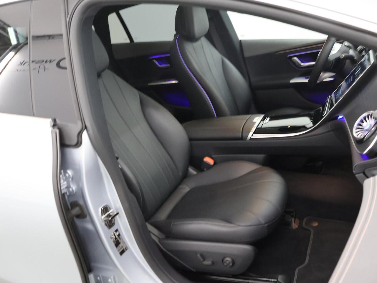 Mercedes-Benz EQE 300 Business Line 89 kWh | Panoramadak | Achteruitrijcamera | 19" lichtmetalen velgen | Stoelverwarming | Sfeerverlichting