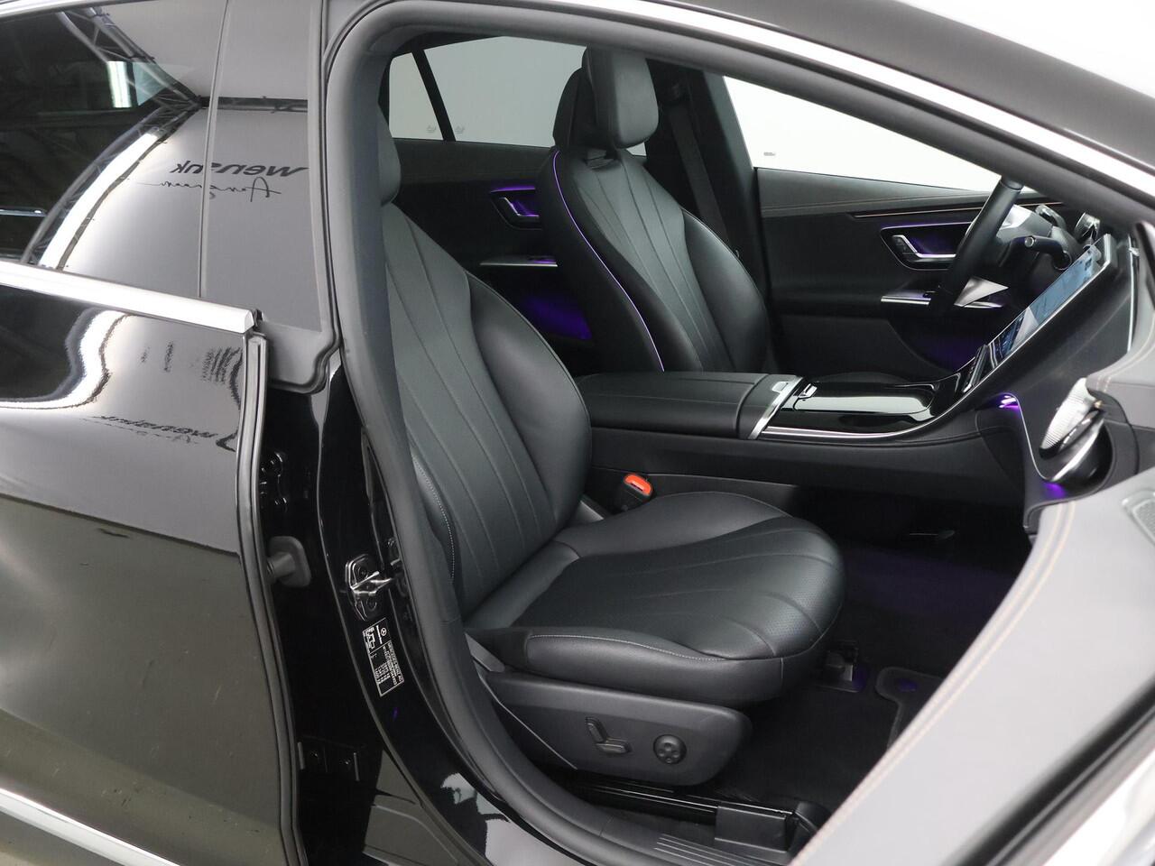 Mercedes-Benz EQE 300 Business Edition 89 kWh | Panoramadak | Achteruitrijcamera | Stoelverwarming |