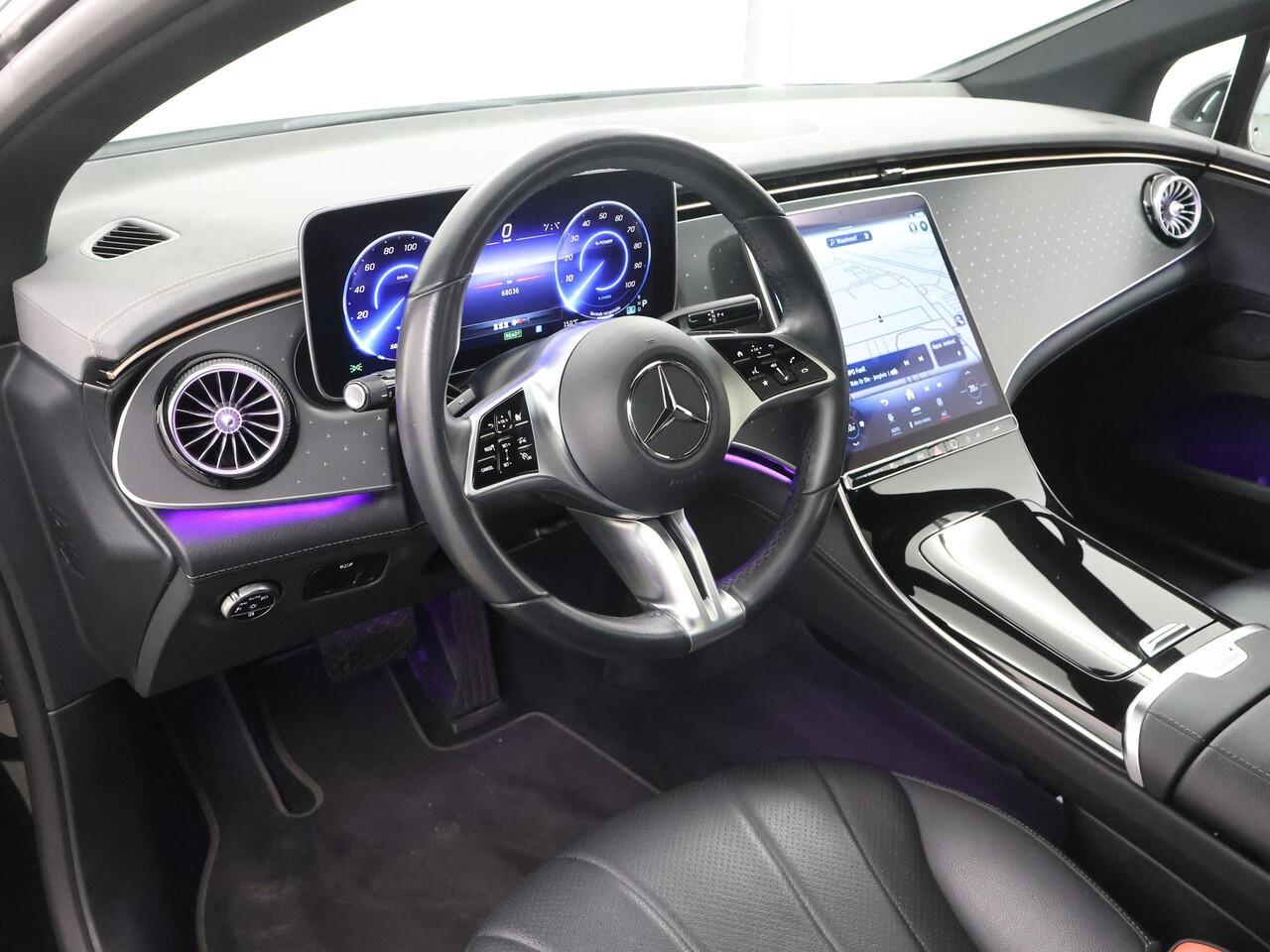 Mercedes-Benz EQE 300 Business Edition 89 kWh | Panoramadak | Achteruitrijcamera | Stoelverwarming |