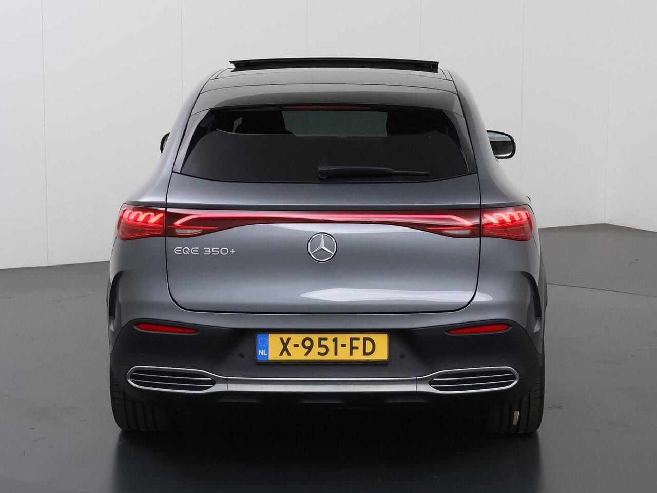 Mercedes-Benz EQE SUV 350+ AMG Line 91 kWh | Panoramadak | Trekhaak | Burmester | Memory stoelen | Luchtvering | Rijassistentiepakket | Stuur/stoelverwarming |