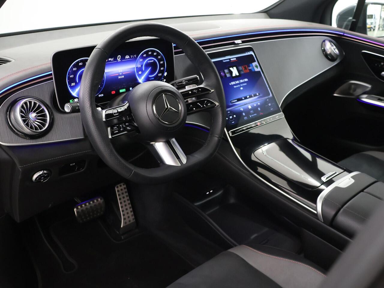 Mercedes-Benz EQE SUV 350+ AMG Line 91 kWh | Panoramadak | Trekhaak | Burmester | Memory stoelen | Luchtvering | Rijassistentiepakket | Stuur/stoelverwarming |