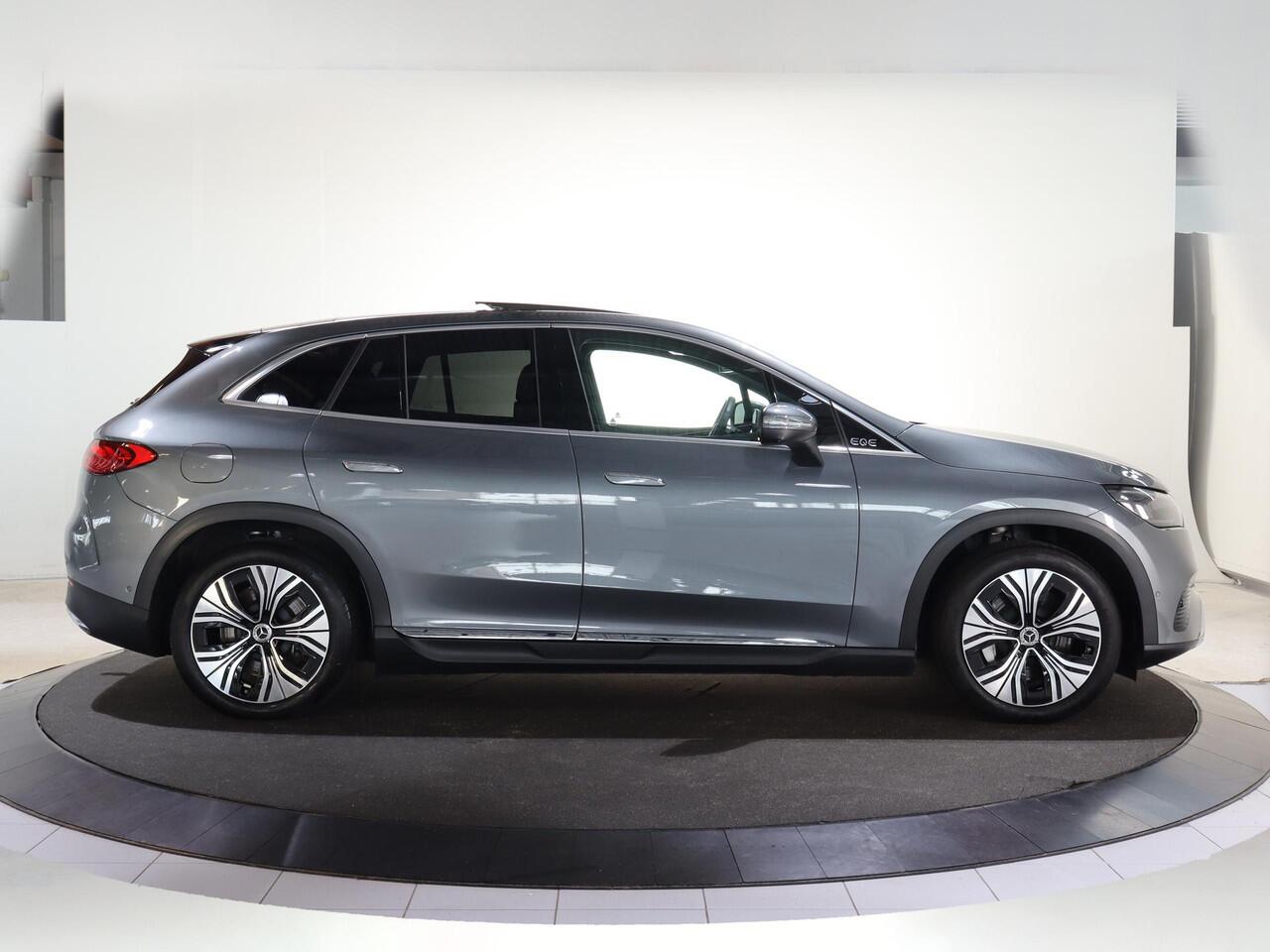 Mercedes-Benz EQE SUV 300 Business Edition 91 kWh | Panoramadak | Trekhaak | Memory | Sfeerverlichting | Winter pakket |